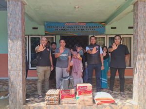 Minggu Kasih, Polisi di Kuansing Riau Bagikan Sembako ke Anak Panti Asuhan