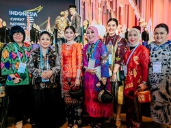 Beda Gaya Kahiyang Ayu dan Selvi Ananda Hadiri World Expo 2025 di Jepang