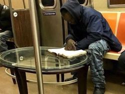 Ada Saja Kelakuan Konyol orang-orang di Internet, Cek Deh