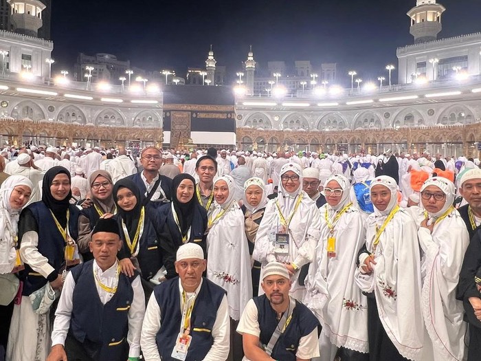 Hendy GIGI Gusti Hendy jalani ibadah haji bareng istri.