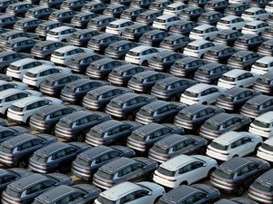 Ratusan Mobil Ngakalin Pajak Dikejar sampai ke Rumah, Hasilnya...