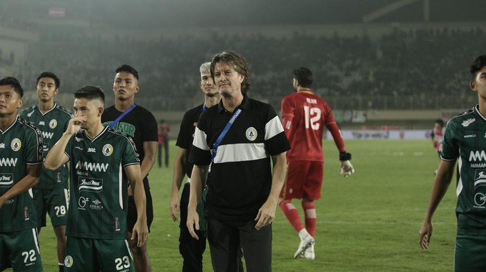 Pelatih PSS Sleman, Pieter Huistra. Foto diunggah Senin (9/6/2025).