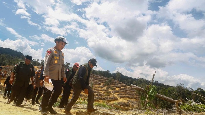 Polda Riau membongkar kasus perambahan hutan di HPT Hutan Lindung Si Abu, Kabupaten Kampar.