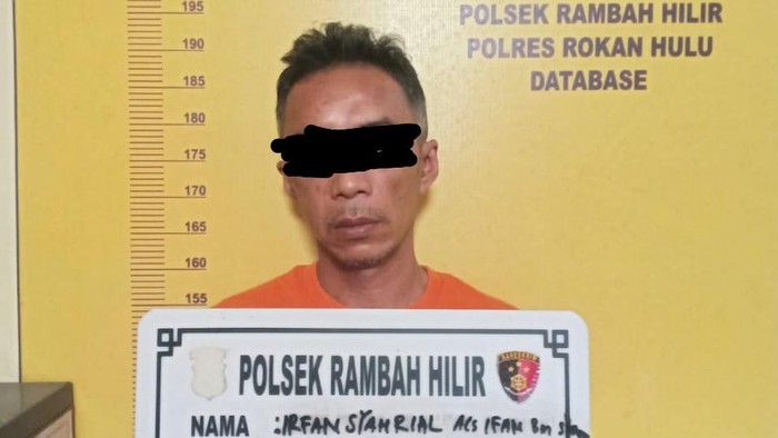 Pria di Rohul menikan mantan istri dan mertuanya gegara ditolak rujuk.