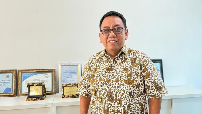 Supangat, pakar informasi teknologi (IT) Surabaya