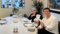Setelah menikah dengan Reino Barack, Syahrini, memang menetap di Singapura. Ia menjauh dari dunia hiburan Indonesia. Foto: Instagram @princessyahrini