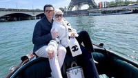 Nah, bila traveler tertarik mengikuti cara Syahrini, yaitu berlayar di Sungai Seine, kamu perlu membayar tiket mulai 15 euro (Rp 280 ribu). Harga tergantung dari paket yang kamu pilih, mulai dari ekonomis hingga mewah.