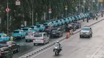 Taksi Listrik Abaikan Larangan Parkir di Stasiun Gambir,