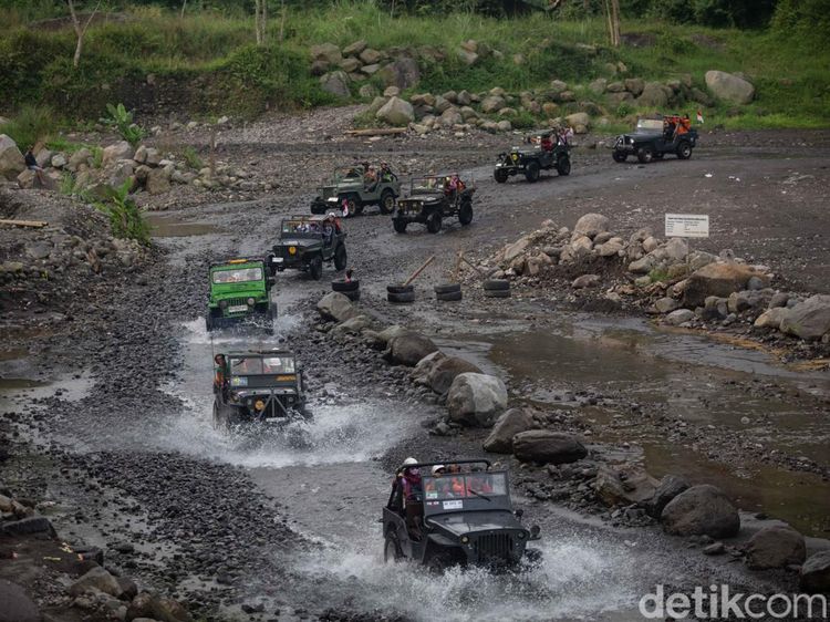Keseruan Berwisata Jeep Lava Tour Merapi