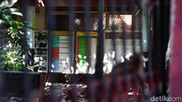 Untuk diketahui, Sebelumnya, SD Negeri Pocin 1 dimerger dengan SDN 5 Pocin. Kini gedung SDN Pocin 5 berganti nama menjadi SDN Pocin 1.