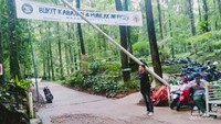 Pintu Masuk Bukit Kabayan, Bogor.