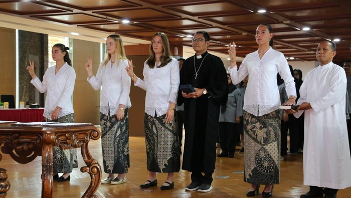 4 atlet sepakbola wanita resmi menjadi WNI (dok istimewa)
