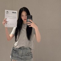 Annie Moon mencuri perhatian setelah diumumkan menjadi personel co-ed group ALLDAY PROJECT. Intip pesonanya yang yang berasal dari keluarga konglomerat. Foto: dok. Instagram @anniesymoon