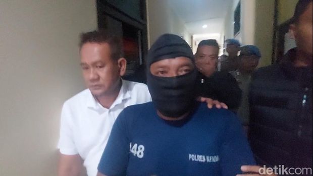 Budi, pecatan TNI yang ugal-ugalan hingga tabrak patwal Kapolres Kendal kini pakai baju tahanan, Selasa (10/6/2025).