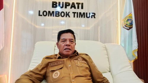 Bupati Lombok Timur, Haerul Warisin, ketika diwawancara di ruang kerjanya, Selasa (10/6/2025). (Sanusi Ardi W/detikBali)