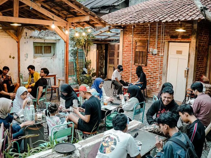 Coffee shop seru di Suryakencana Bogor