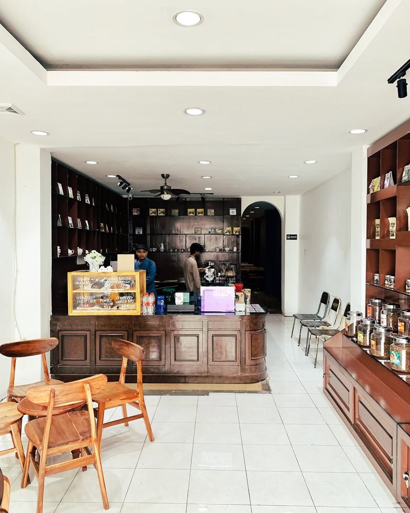 Coffee shop seru di Suryakencana Bogor