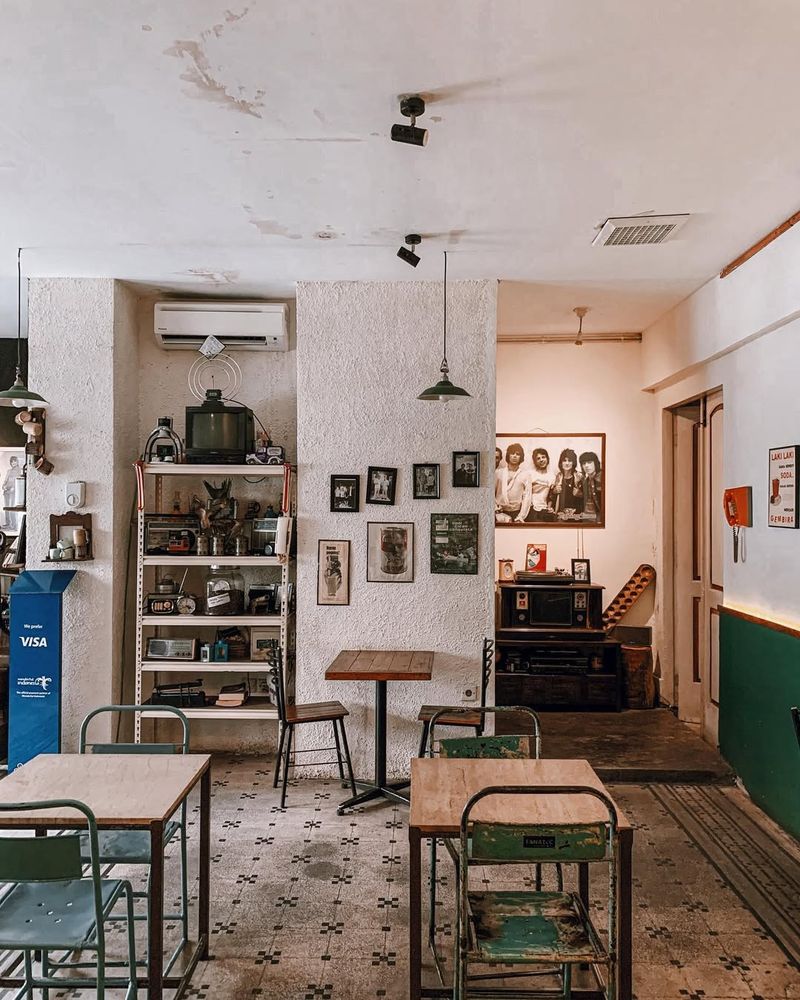 Coffee shop seru di Suryakencana Bogor