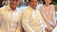 Tak hanya berkiprah di dunia hiburan, Deddy Corbuzier juga ditetapkan sebagai staf khusus. Sejak 11 Februari 2025 ia dilantik sebagai Staf Khusus Menteri Pertahanan bidang Komunikasi Sosial dan Publik. Foto: Instagram/mastercorbuzier