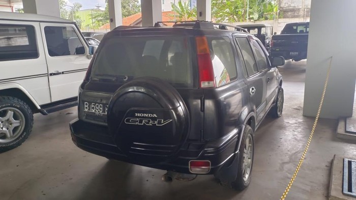 Honda CR-V dilelang mulai Rp 8 jutaan