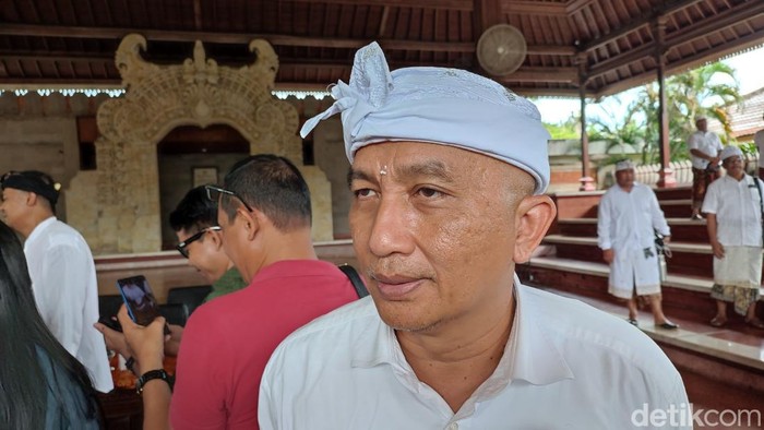Kepala Disnaker dan ESDM Bali, Ida Bagus Setiawan di DPRD Provinsi Bali, Selasa (10/6/2025). (Ahmad Firizqi)