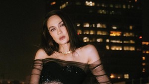 Ya aku udah ini aja sih, aku lagi mau rebranding aja. Orang kan (bilangnya) Ratu Horor, Ratu Horor, Ratu Horor, gitu. Padahal kan aku juga mau dikenal sebagai aktor, aktor kan bisa berbagai genre. Kalau ini kayak dispesifik, jelasnya. Foto: Instagram/@hiantjen