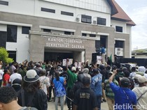 Pinta Warga Usai Pemerintah Cabut Izin 4 Perusahaan Tambang di Raja Ampat