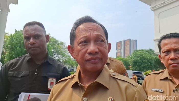 Mendagri Tito Karnavian menemui Presiden Prabowo Subianto di Istana Kepresidenan, Jakarta (Firda CA/detikcom)