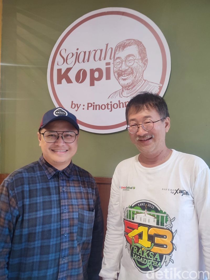 Menyeruput Sambil Belajar Riwayat Kopi di Bogor Bersama Pinot Johnny