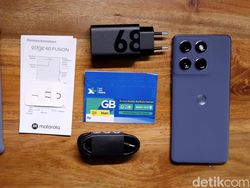 Unboxing Motorola Edge 60 Fusion: HP Rp 5 Jutaan Tampilan Menggoda
