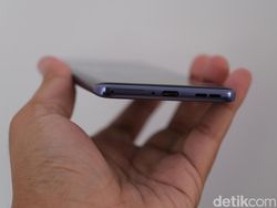 Unboxing Motorola Edge 60 Fusion: HP Rp 5 Jutaan Tampilan Menggoda