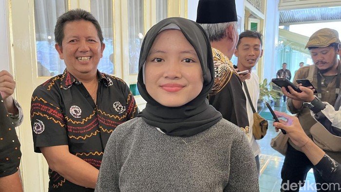 Pecatur DIY Shafira Devi Herfesa di kantor Gubernur Kepatihan, Kota Jogja, Selasa (10/6/2025).