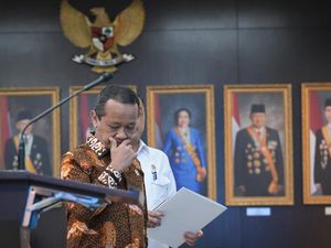 Bahlil Ungkap 4 Perusahaan Tambang di Raja Ampat Dapat Izin dari Pemda