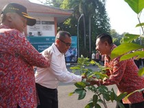 Pemkab Mojokerto Reboisasi 182 Sekolah Adiwiyata dan 12 Desa Berseri