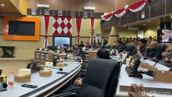 Rapat paripurna DPRD Parepare.