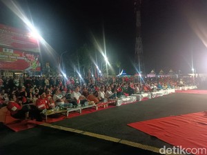 Kapolda NTB hingga Ayah Emil Audero Nobar Timnas di Polres Lombok Tengah