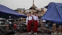 Nadya dan Ara adalah sepupu kandung yang terdamapak kebakaran. Keduanya adalah baru kelas 3 SD saat ini mereka membutuhkan bantuan perlengkapan sekolah.