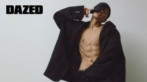 Tarzzan aktif sebagai model fashion dan sering mejeng di berbagai majalah seperti Arena dan Dazed. (Foto: dok. Instagram @tarzzan_boy)