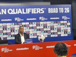 Video Kluivert Sebut Indonesia Beruntung Cuma Kebobolan 6 Gol dari Jepang