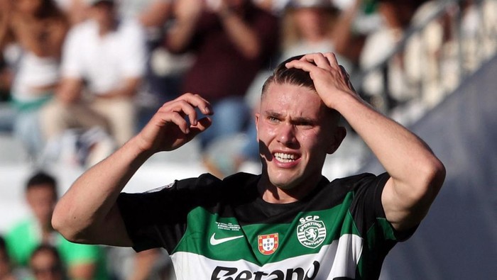 Soccer Football - Taca de Portugal - Final - Benfica v Sporting CP - Estadio Nacional do Jamor, Lisbon, Portugal - May 25, 2025 Sporting CPs Viktor Gyokeres reacts REUTERS/Pedro Rocha