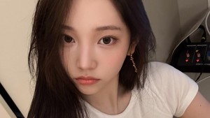 Selain Annie, ada juga Youngseo yang sebelumnya hampir debut bersama ILLIT. (Foto: dok. Instagram @youngseo)