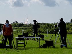 23 Satelit Starlink Meluncur, Sinyal Ponsel Bisa Tanpa Menara