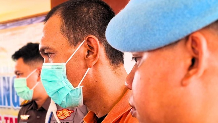 AL, tersangka penyelundupan sabu di dalam perut ikan bandeng.