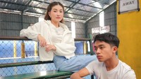 Betrand Peto merasa Sarwendah masih jauh untuk menikah lagi. (Foto: dok Instagram)