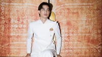 Cowok berusia 23 tahun itu sukses membintang judul film, seperti Gowok: Kamasutra Jawa, Perayaan Mati Rasa, Malam Pencabut Nyawa, DoReMi & You, MeloDylan, dan Dear Nathan: Hello Salma. Foto: dok. Instagram Devano