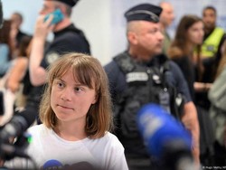 Greta Thunberg Suarakan Pesan Darurat Kebakaran Hutan Kalimantan