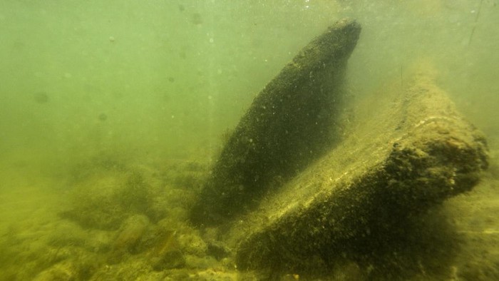 BURSA, TURKIYE - MAY 29: A view of the basilica at Lake Iznik, as underwater archaeological excavations and researches continue, in Bursa, Turkiye on May 29, 2025. The basilica, which was found 11 years ago at a depth of 1.5 to 2 meters and 20 meters off the lake shore, has been the site of ongoing excavations since 2015. (Photo by Mehmet Emin Menguarslan/Anadolu via Getty Images)