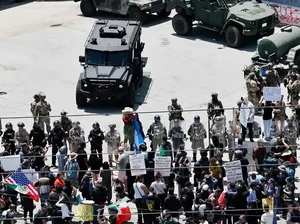 Los Angeles Rusuh, Trump Sebut Pendemo Musuh Asing