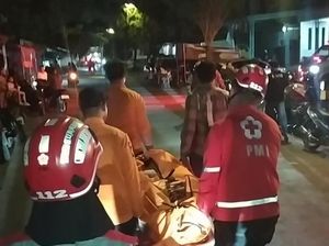 Penjual Kerupuk Itu Tak Mendengar Teriakan Penjaga Pintu Pelintasan KA