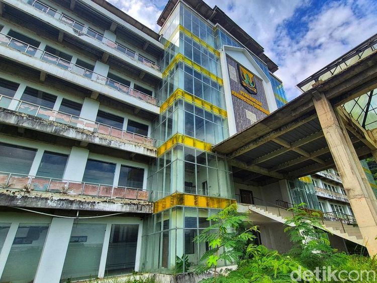 Wujud Gedung Baru Pemkab Sukabumi yang Lebih Menyatu dengan Alam